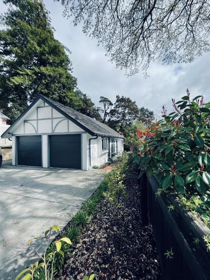 Experience Heritage, Live Modern Upper Hutt Exterior foto